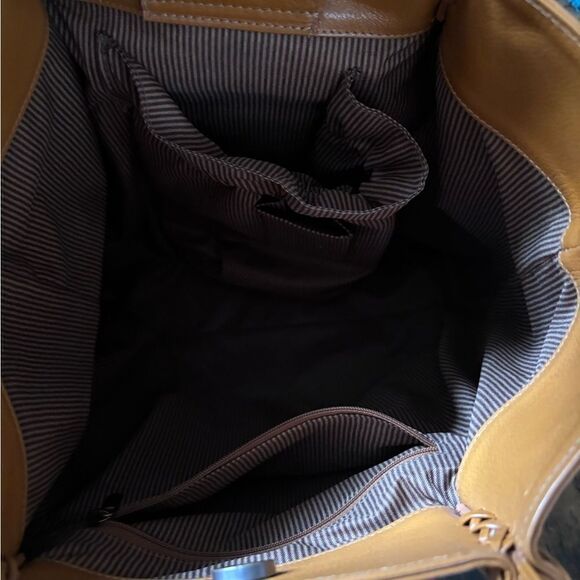 P.Sherrod & Co . Genuine Leather Wine Tote with Insulated Pocket - Mustard - Picture 7 of 8